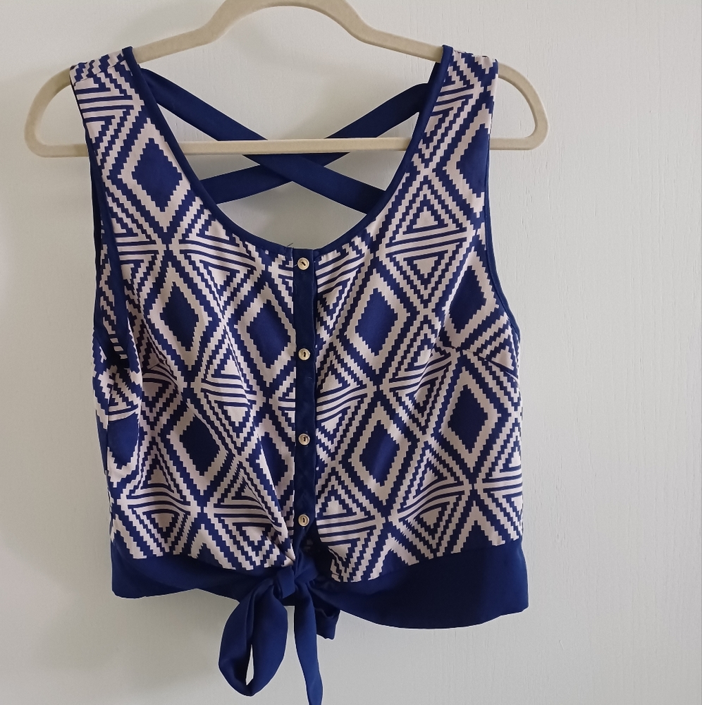 Light weight button up top